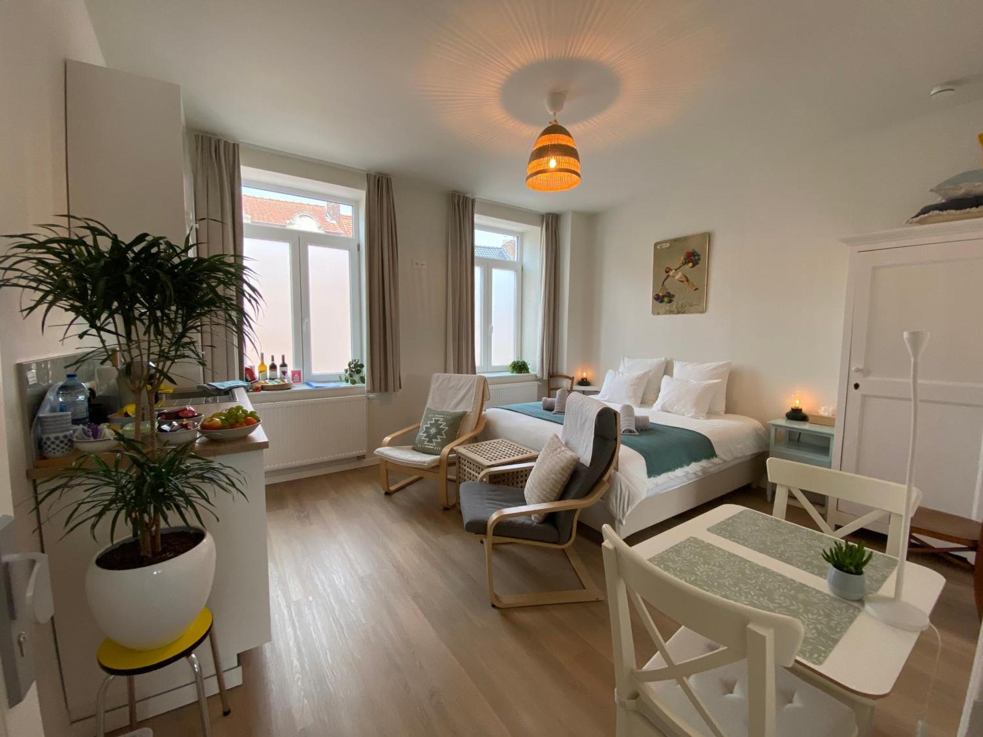 Logies-M Comfort Studios Inc Bikes B&B 오스텐드 외부 사진